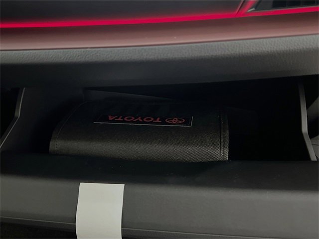 New 2025 Toyota Prius Plug-In Hybrid image 32