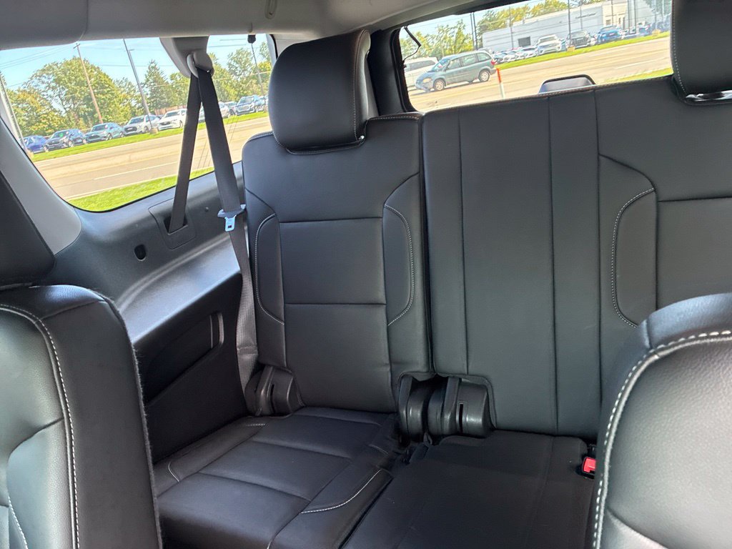 Used 2019 Chevrolet Suburban LT AWD/4WD image 9