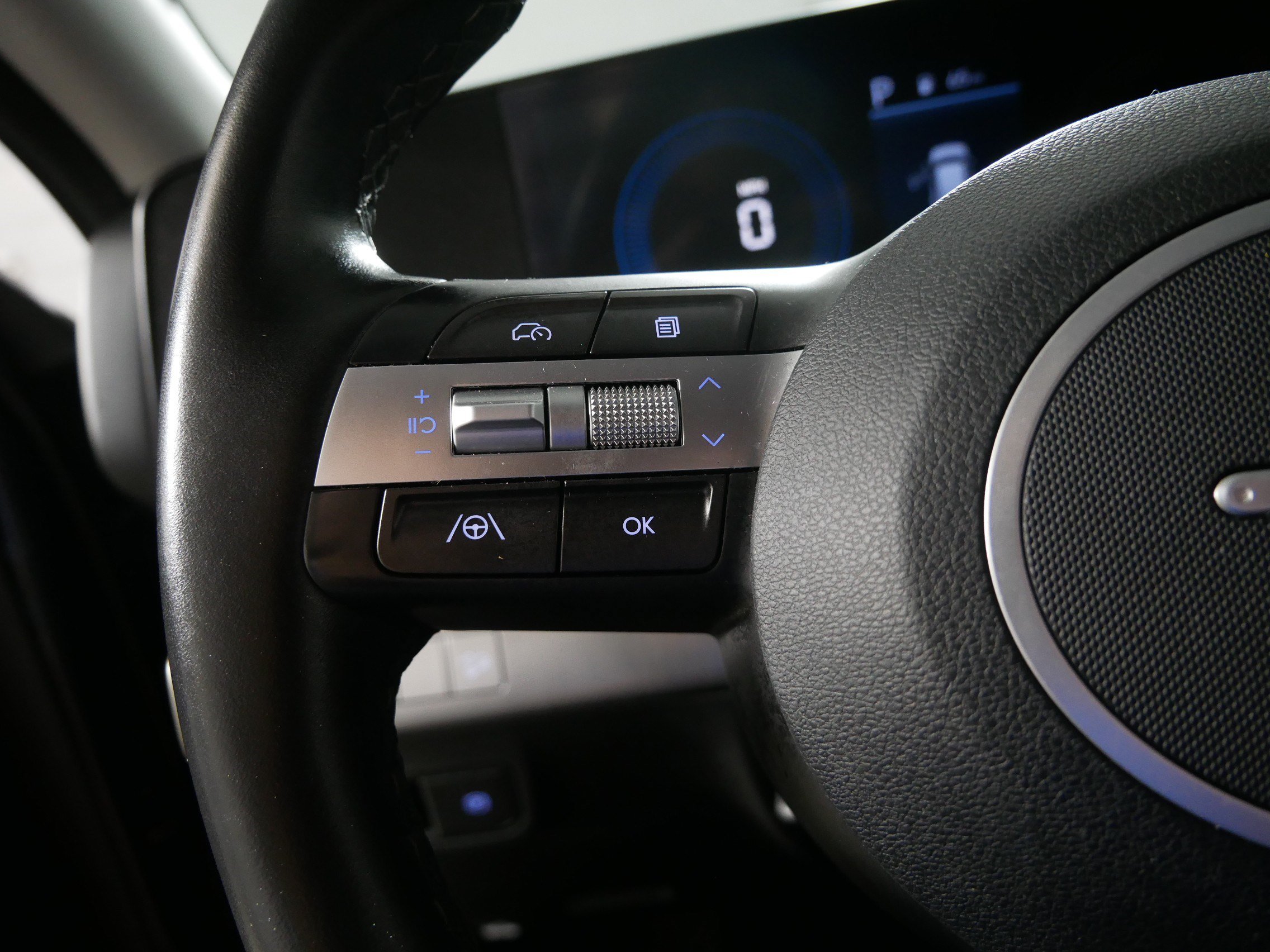 Used 2025 Hyundai Kona SEL AWD/4WD image 27