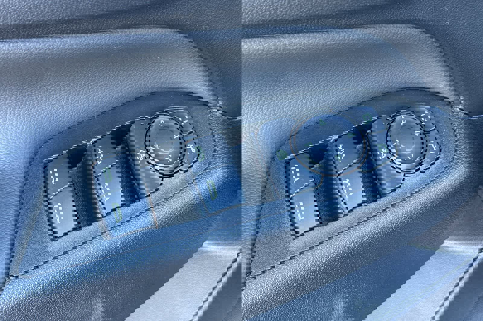 Used 2023 Chevrolet Equinox LT image 13