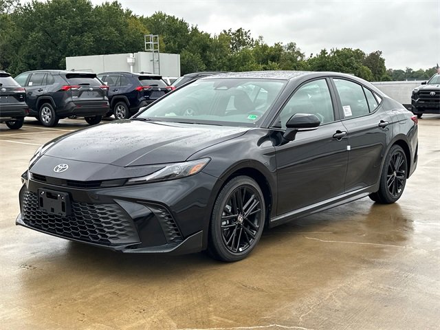 New 2026 Toyota Camry SE image 2