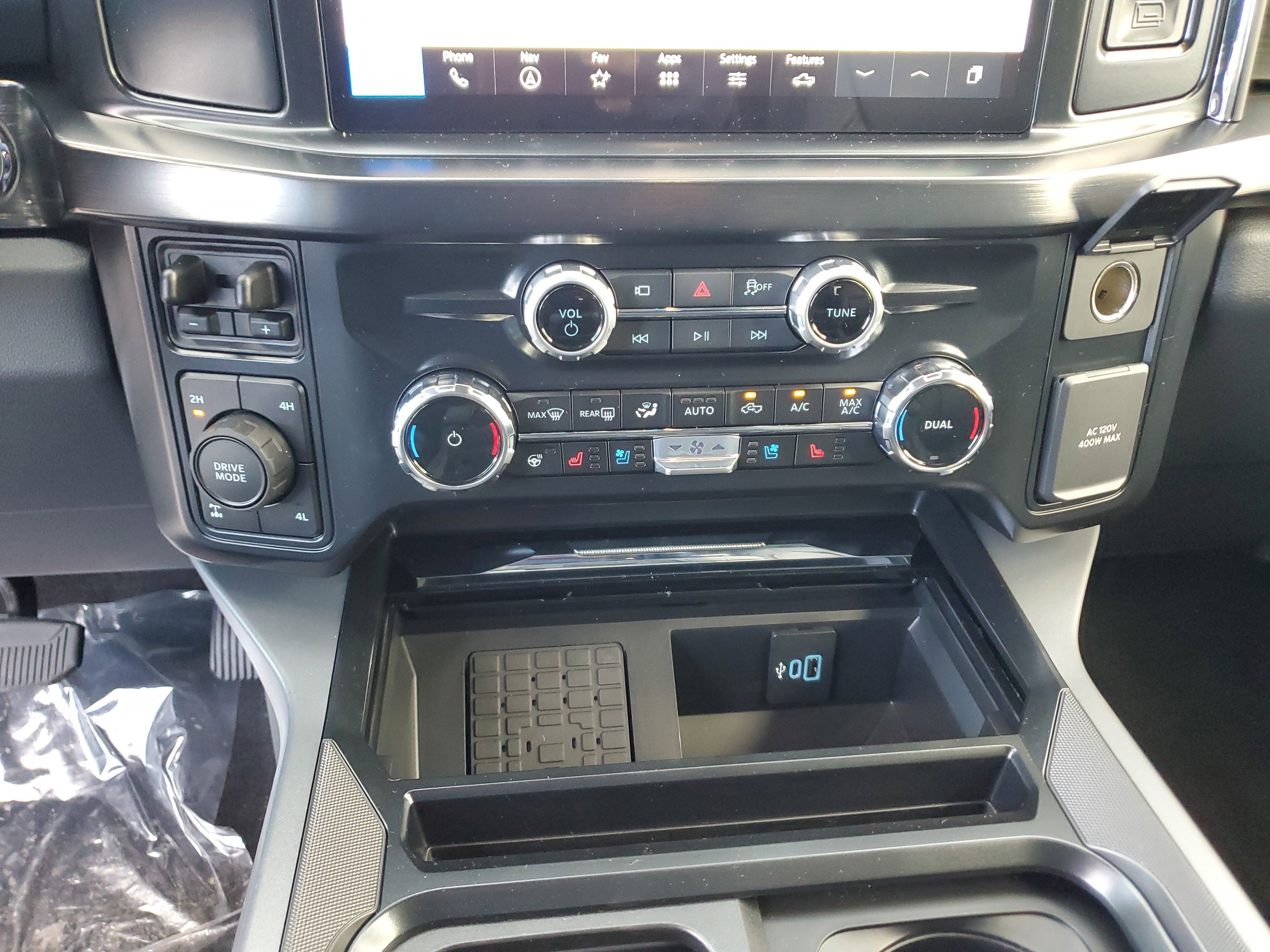 New 2026 Ford F250 Lariat w/ Black Appearance Package image 20