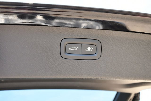 New 2026 Volvo XC90 B6 Plus w/ Protection Package Premier AWD/4WD image 30