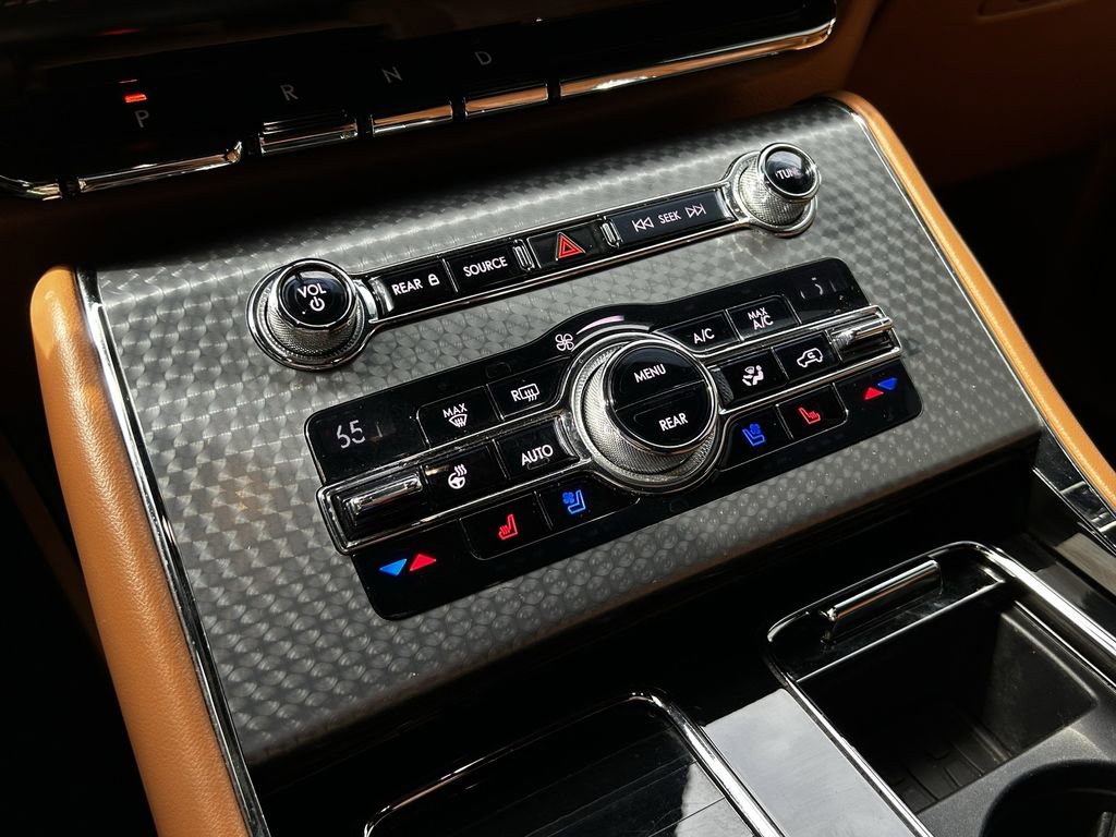 Used 2020 Lincoln Aviator Black Label w/ Dynamic Handling Package AWD/4WD image 20