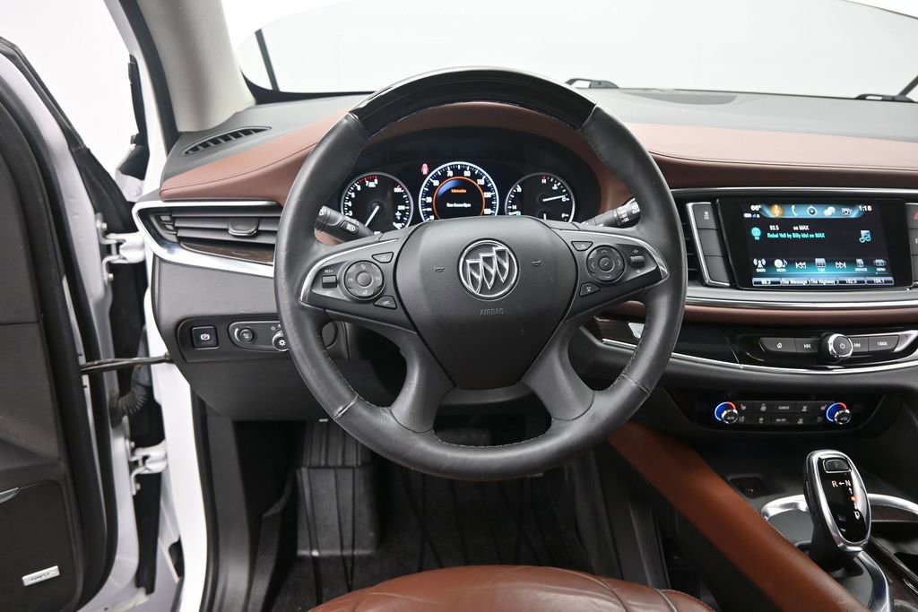 Used 2018 Buick Enclave Avenir FWD image 40