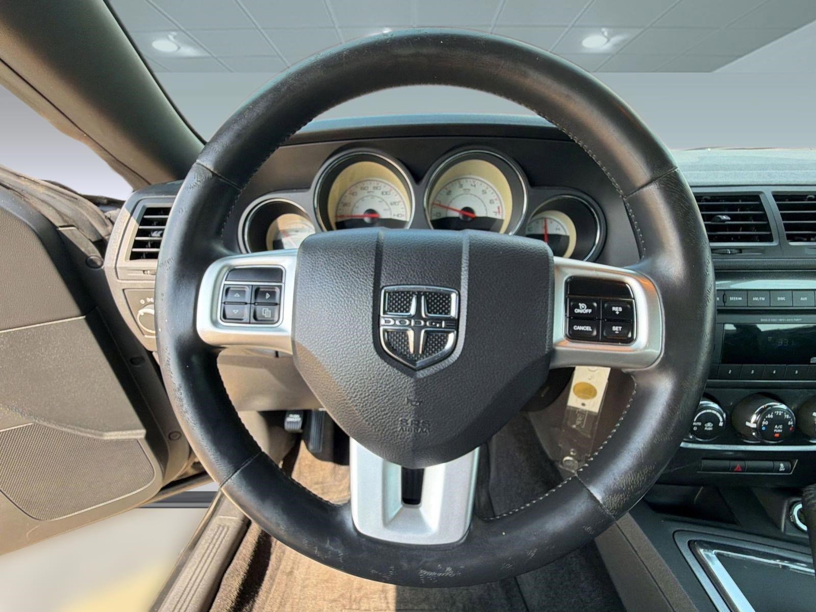Used 2014 Dodge Challenger SXT RWD image 14