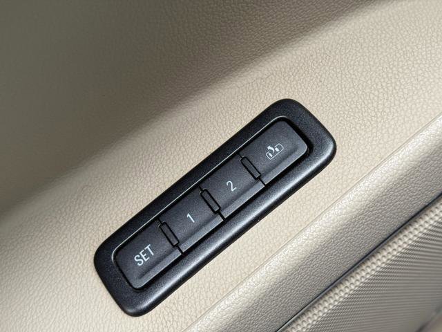 Used 2018 GMC Yukon Denali w/ Denali Ultimate Package image 42