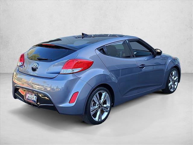 Used 2017 Hyundai Veloster Value Edition FWD image 5