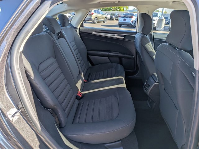 Used 2019 Ford Fusion SE FWD image 19