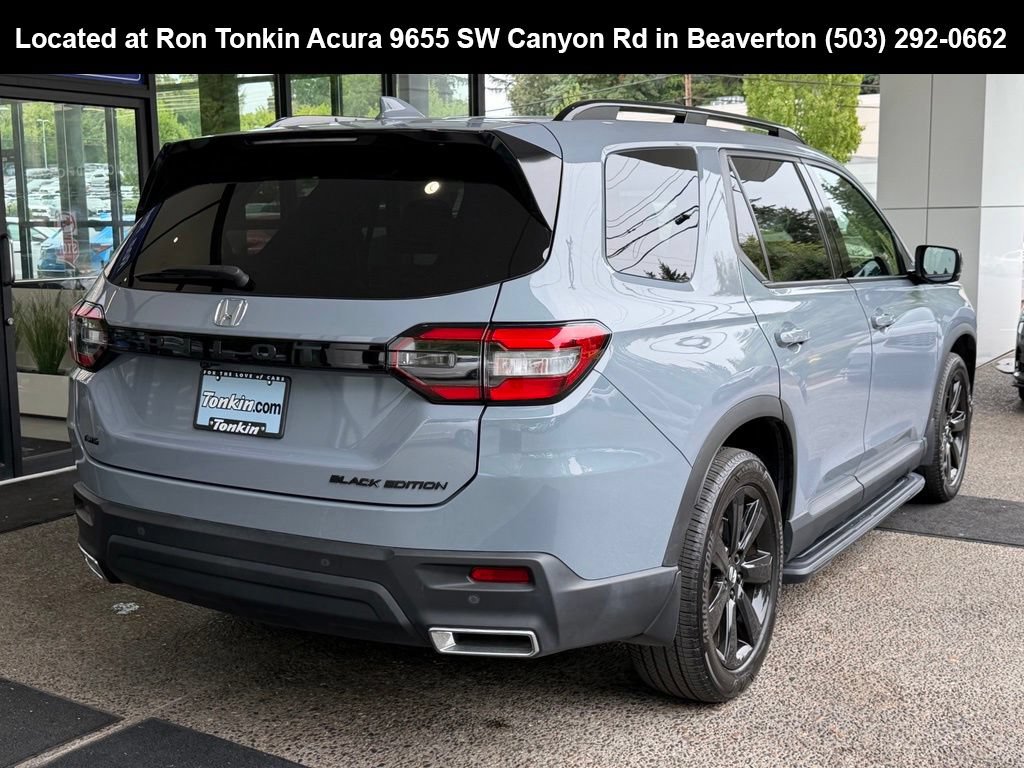Used 2025 Honda Pilot Black Edition image 7