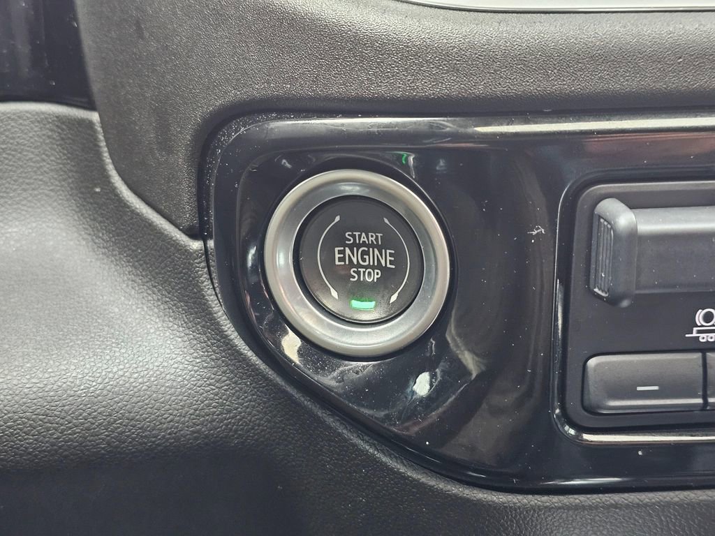 Used 2022 Chevrolet Silverado 1500 LTZ w/ LTZ Premium Package AWD/4WD image 34