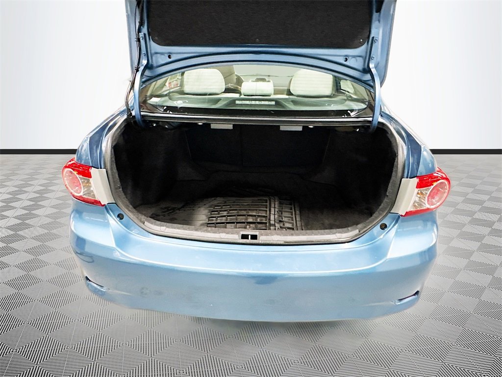 Used 2012 Toyota Corolla LE image 28