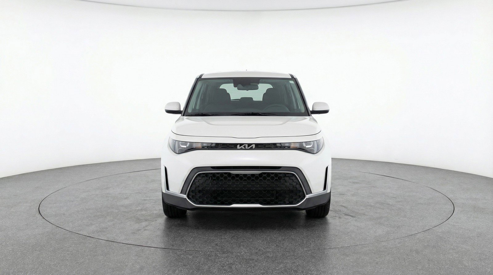 Used 2025 Kia Soul LX w/ LX Technology Package image 2