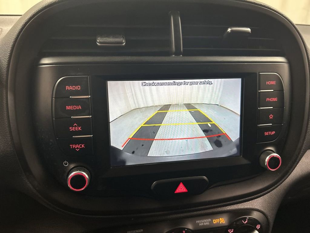 Used 2020 Kia Soul LX image 15