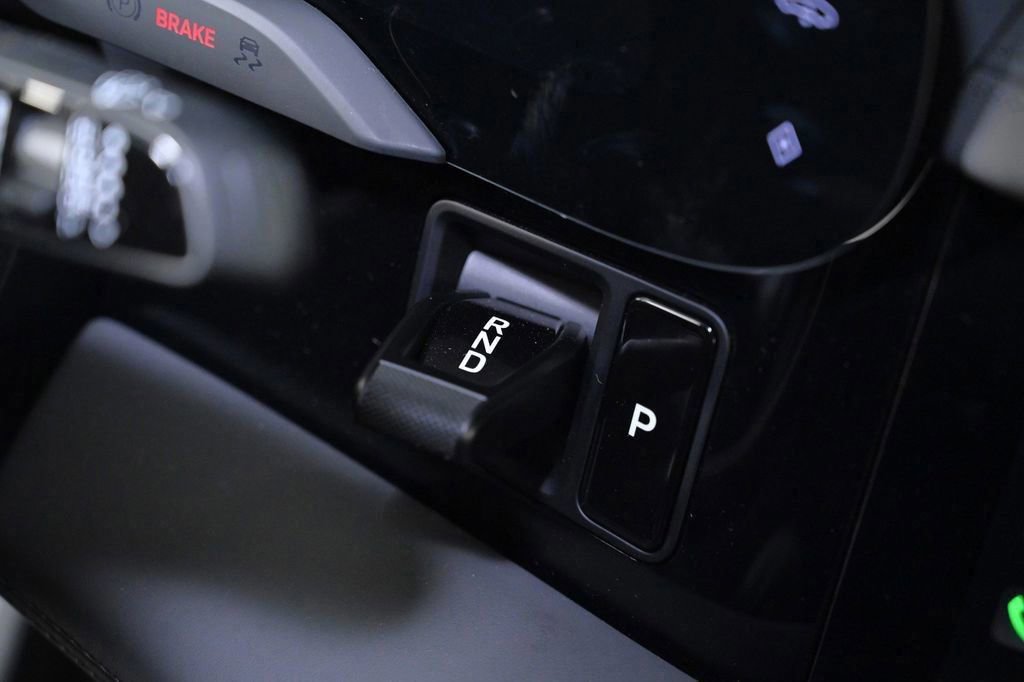 Used 2024 Porsche Taycan 4S image 25