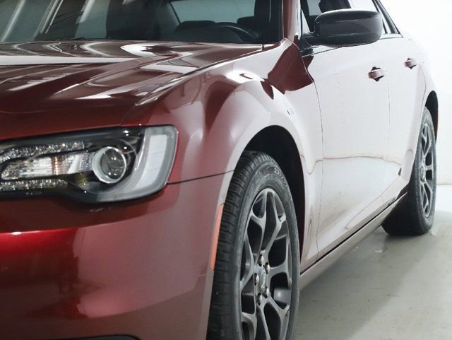 Used 2022 Chrysler 300 Touring w/ Sport Appearance Package image 4