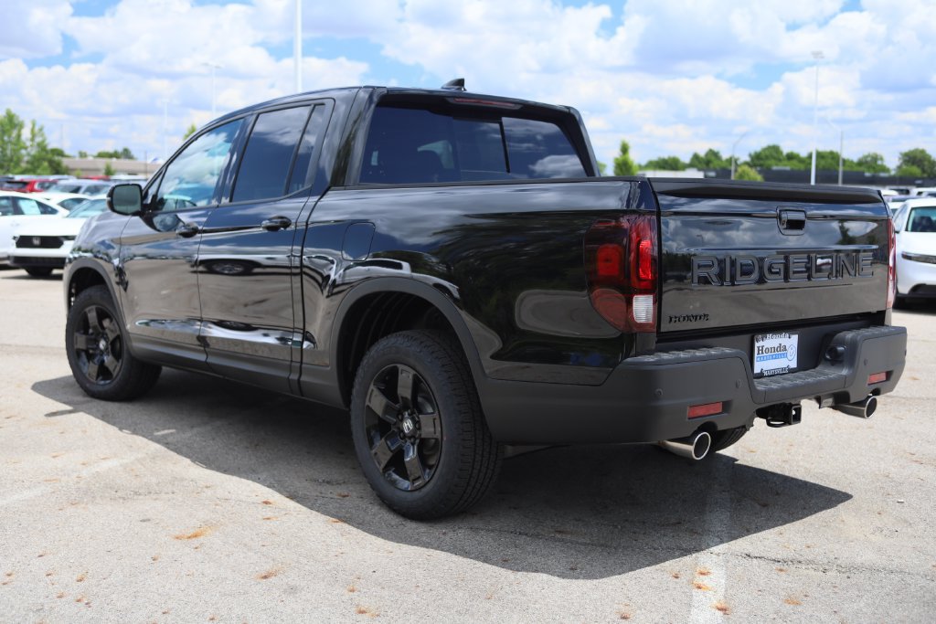 New 2026 Honda Ridgeline Black Edition image 4