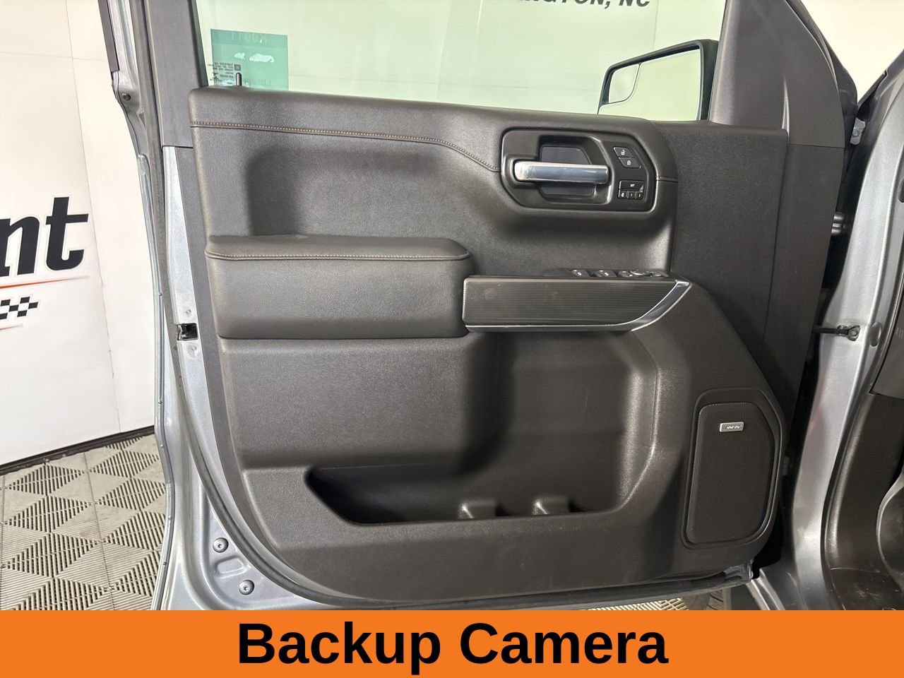 Used 2021 GMC Sierra 1500 AT4 w/ AT4 Preferred Package AWD/4WD image 9