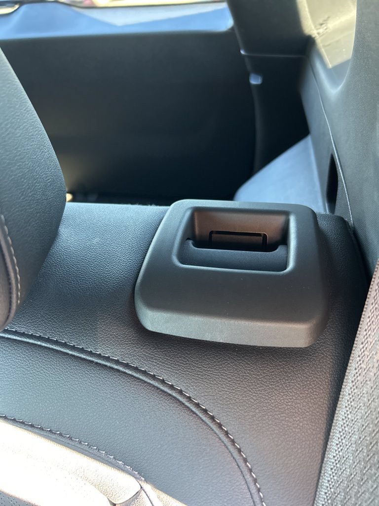 Used 2025 Chevrolet Equinox LT w/ Convenience Package II FWD image 52