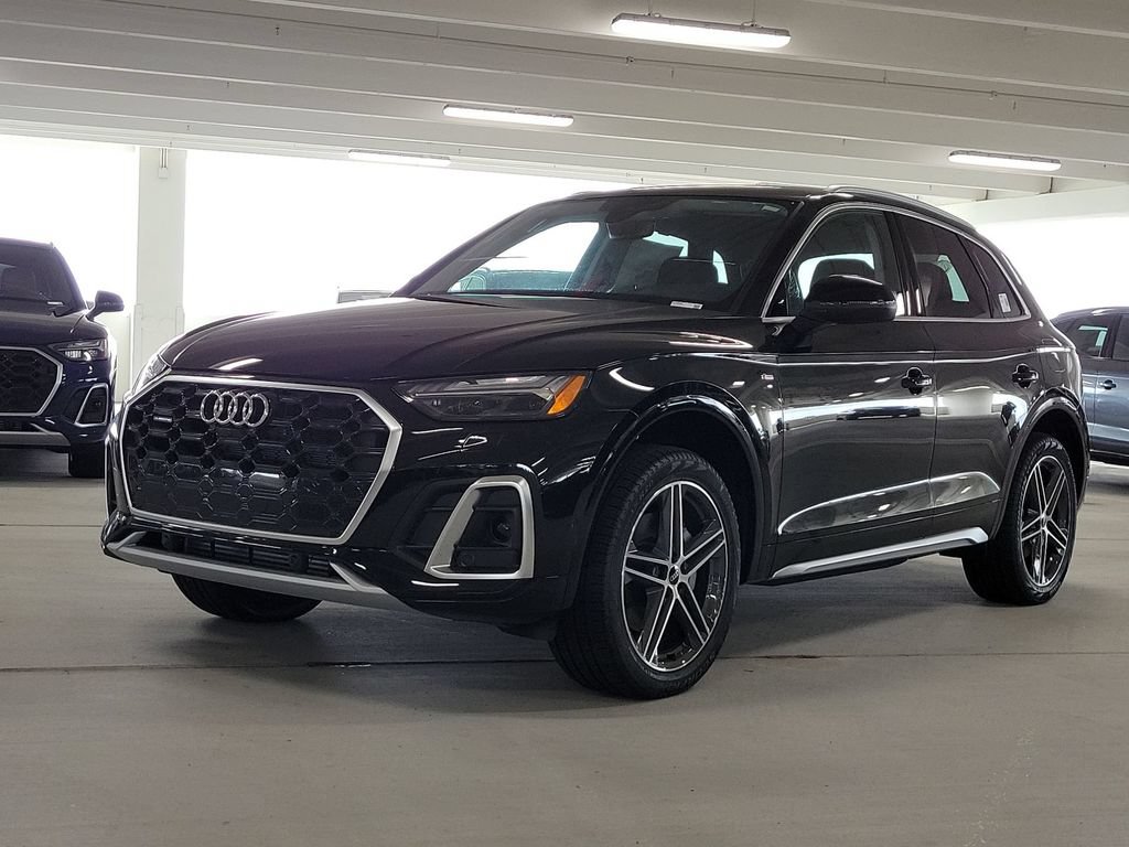 Certified 2024 Audi Q5 e Prestige AWD/4WD image 1