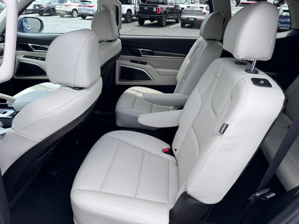 Used 2024 Kia Telluride S w/ S Sunroof Package FWD image 31