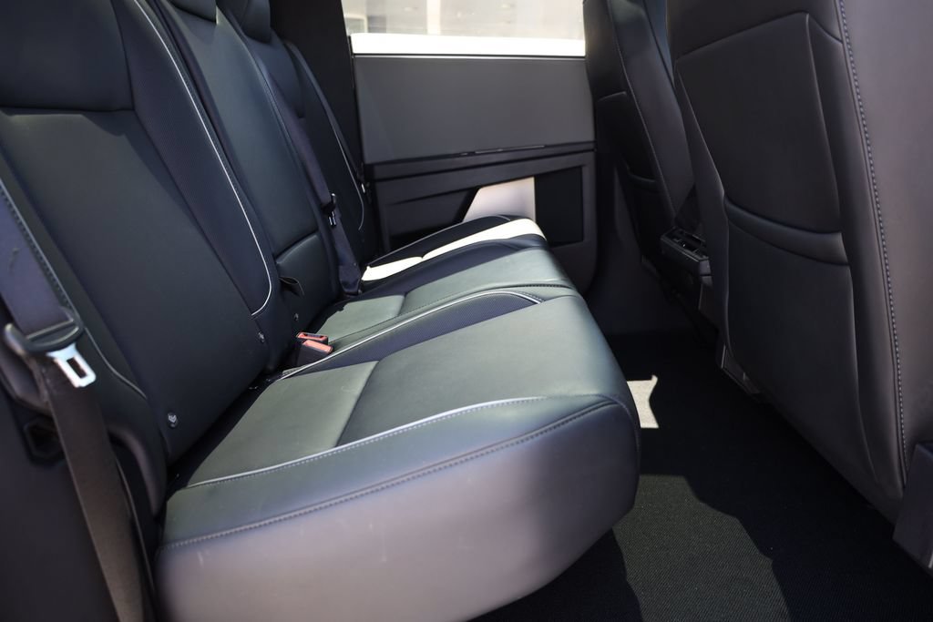 Used 2025 Tesla Cybertruck AWD Crew Cab image 17