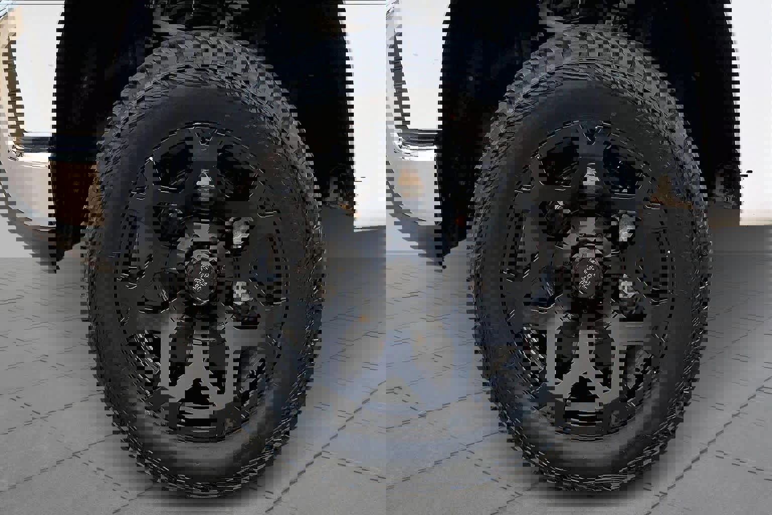 Used 2019 Chevrolet Silverado 1500 LT w/ Trailering Package image 10