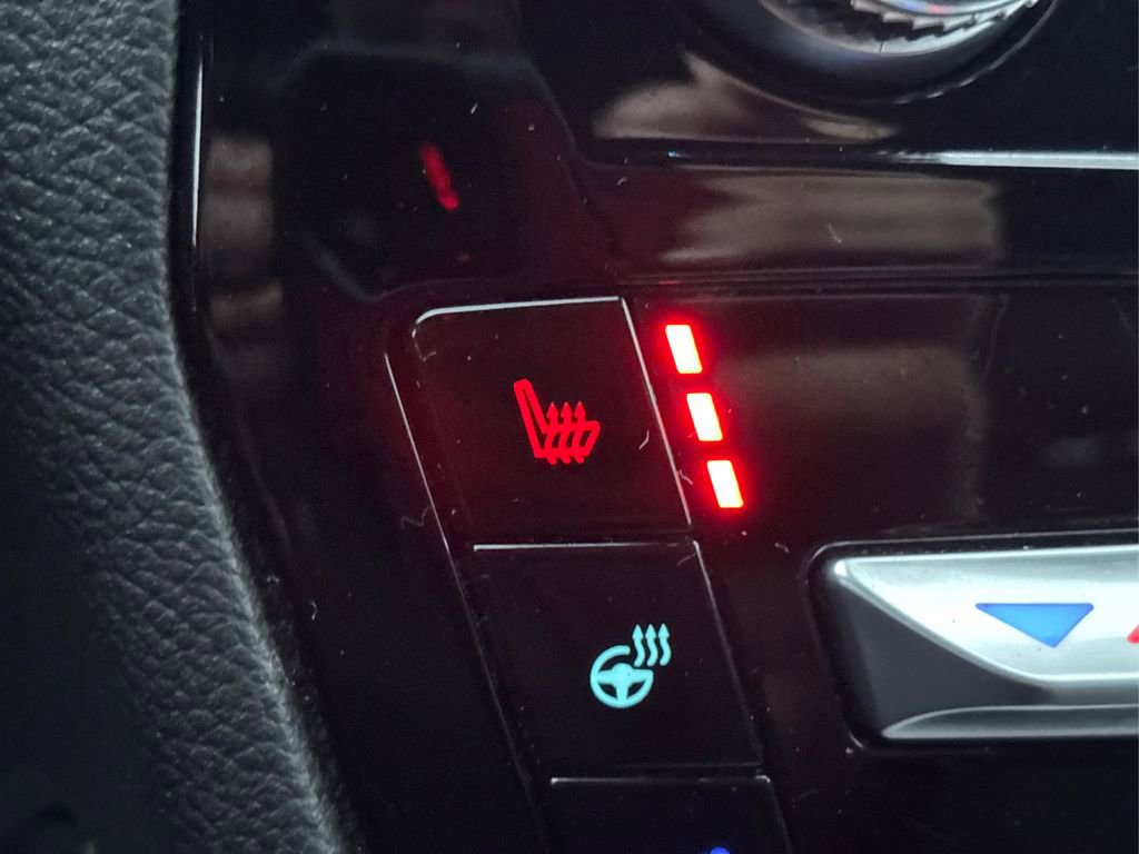 Used 2022 Ford Explorer Limited w/ Equipment Group 301A image 34