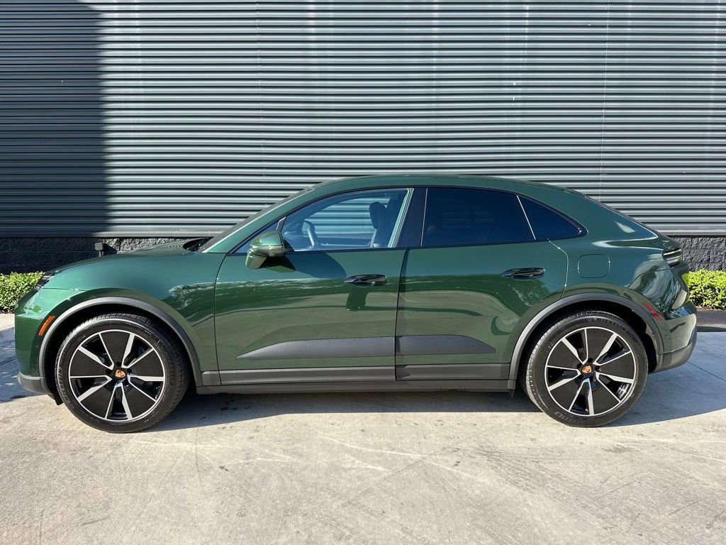 Used 2025 Porsche Macan Electric image 2