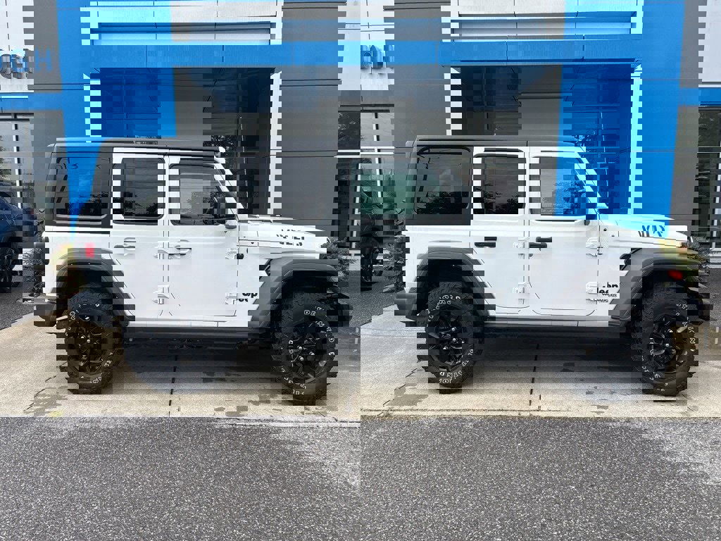 Used 2021 Jeep Wrangler Unlimited Sport image 2