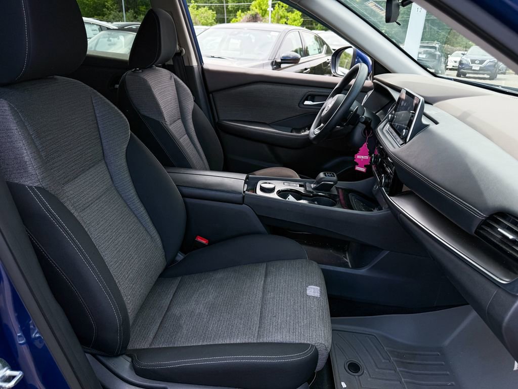 Used 2022 Nissan Rogue SV AWD/4WD image 9
