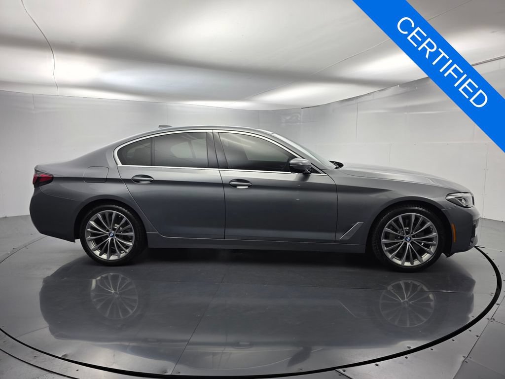 Certified 2023 BMW 530i w/ Premium Package RWD image 3