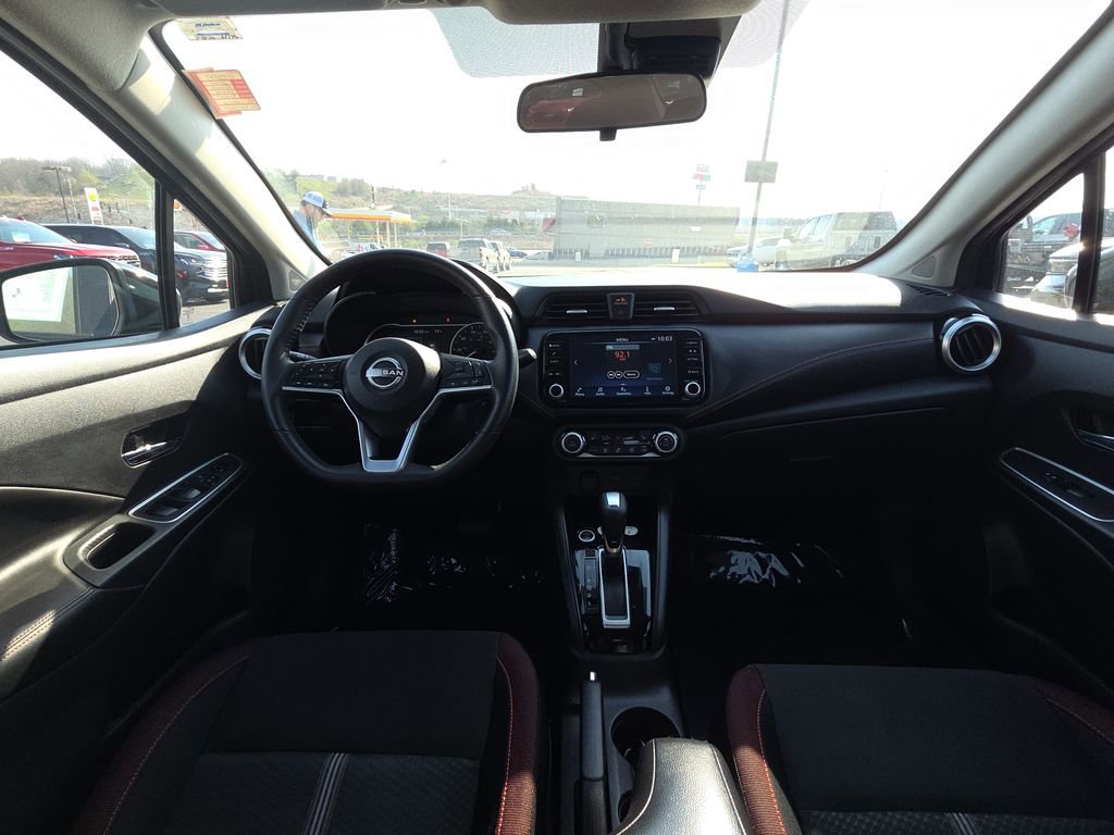 Used 2024 Nissan Versa SR image 29