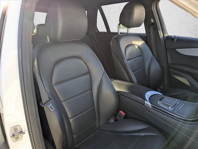 Used 2021 Mercedes-Benz GLC 300 4MATIC image 19