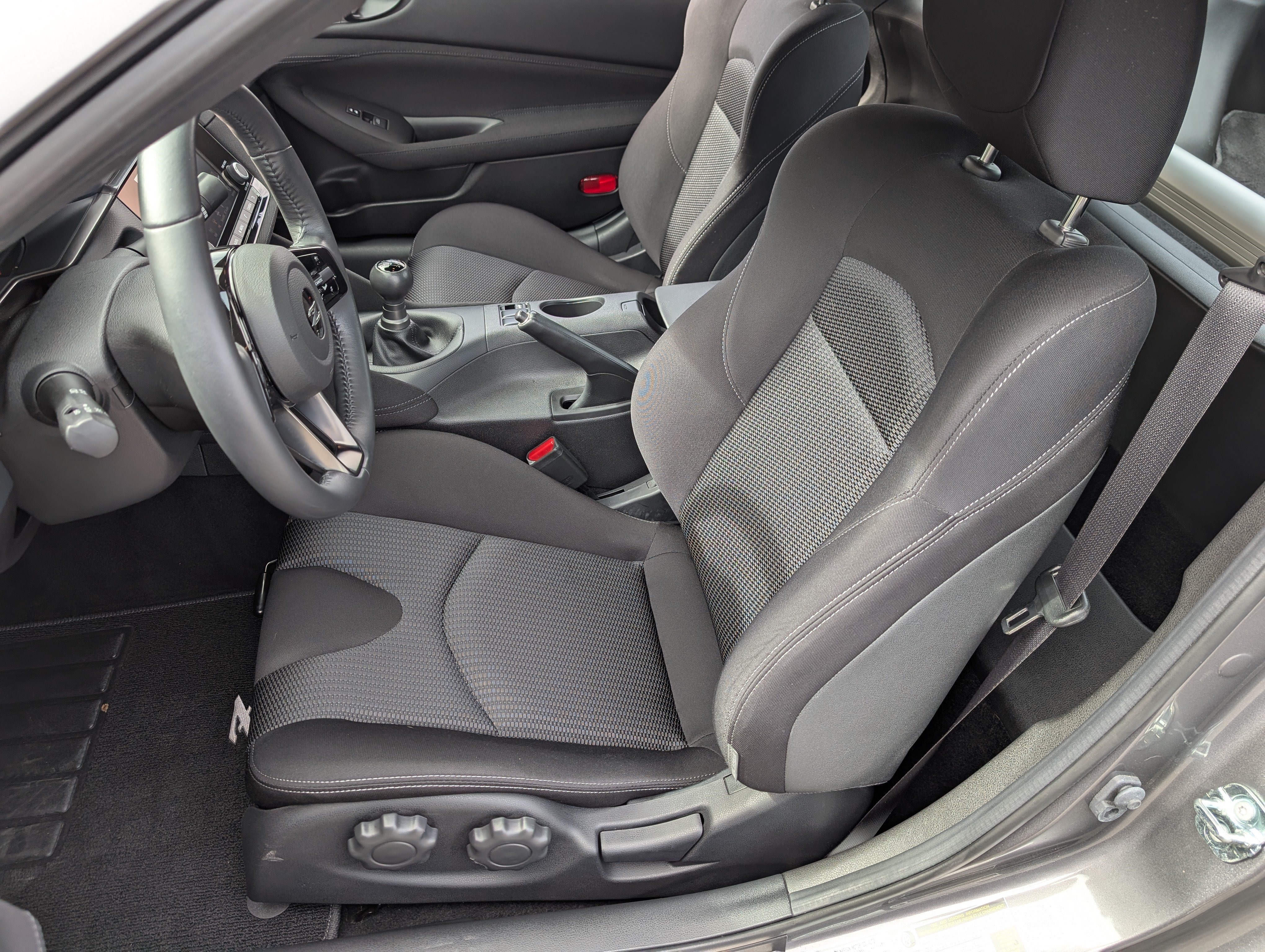 Used 2024 Nissan Z Performance w/ Floor Mat Package RWD image 16