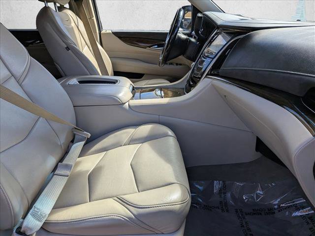 Used 2019 Cadillac Escalade Premium Luxury image 25