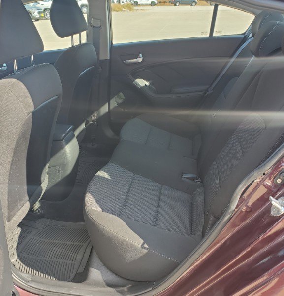 Used 2017 Kia Forte LX image 14