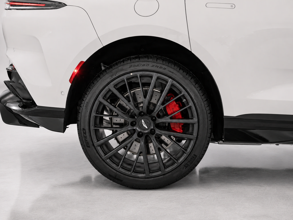New 2026 Aston Martin DBX 707 AWD/4WD image 5