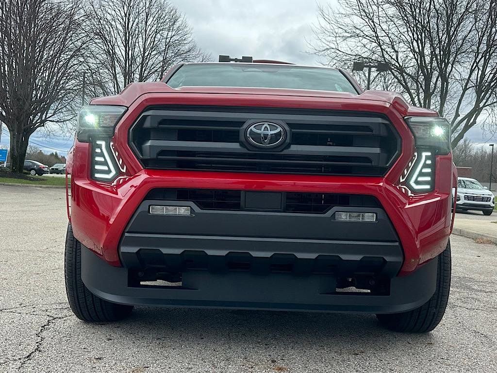 Certified 2025 Toyota Tacoma SR5 image 8