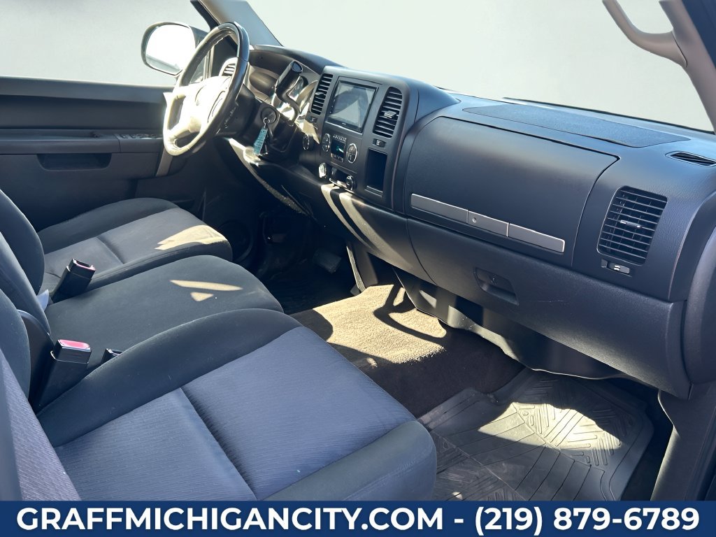 Used 2011 Chevrolet Silverado 1500 LT w/ All-Star Edition AWD/4WD image 23