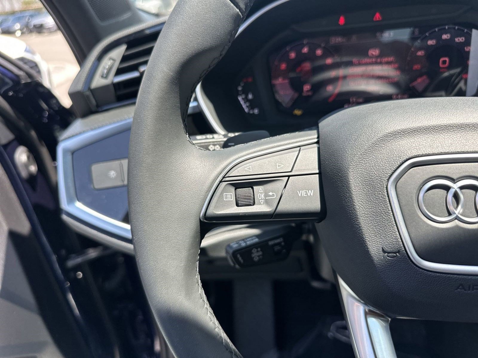 New 2025 Audi Q3 2.0T Premium image 14