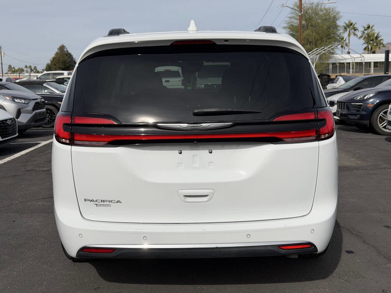 Used 2021 Chrysler Pacifica Touring image 8
