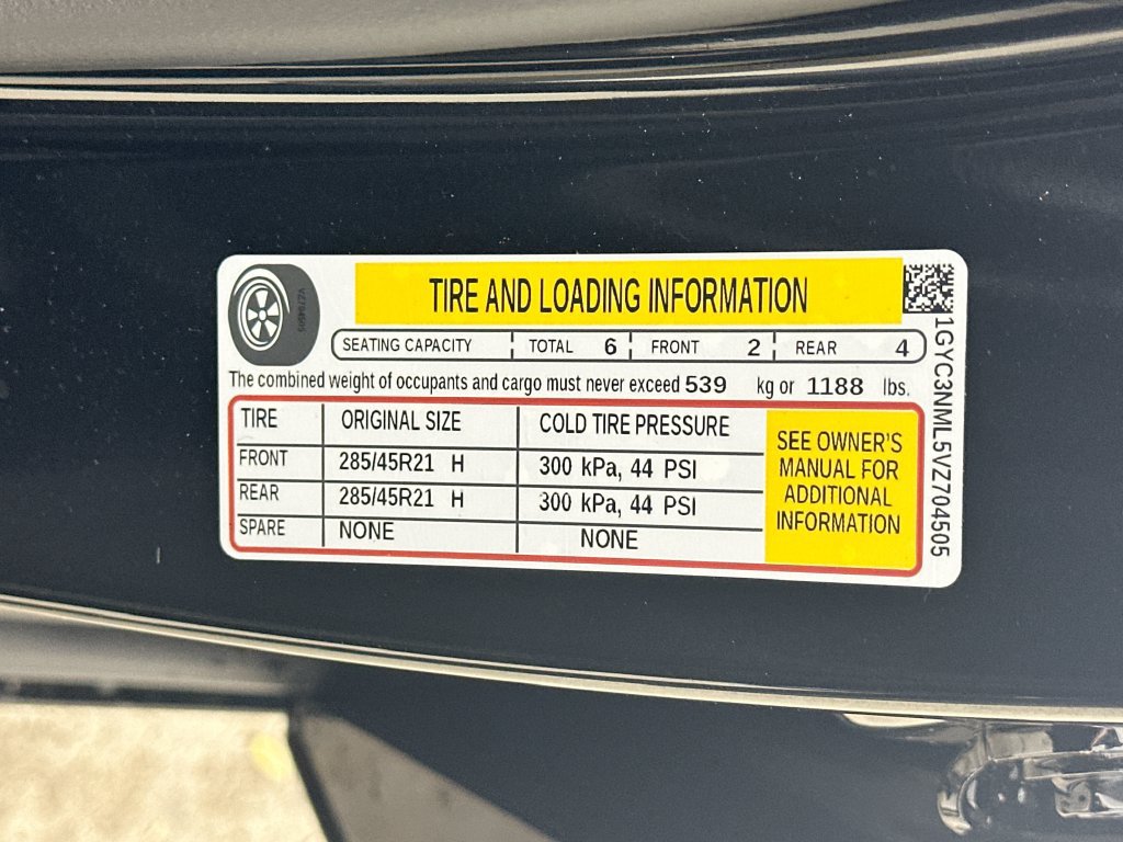 New 2027 Cadillac Vistiq Sport w/ LPO, Floor Liner Package AWD/4WD image 39