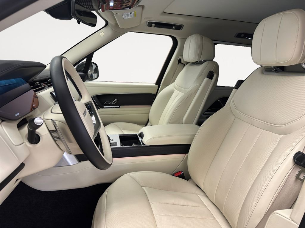 Used 2024 Land Rover Range Rover Long Wheelbase SE image 9