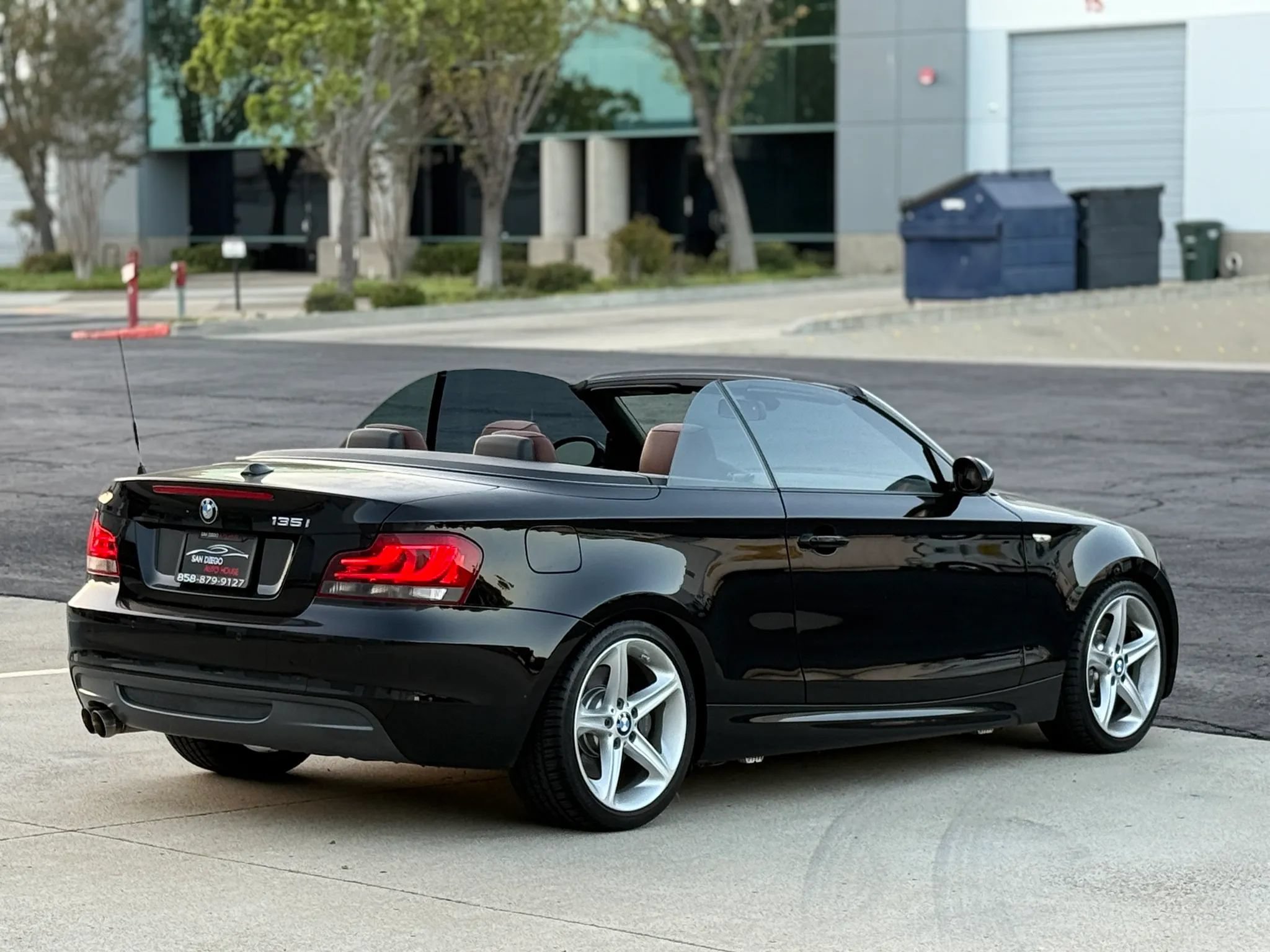 Used 2009 BMW 135i Convertible RWD image 11