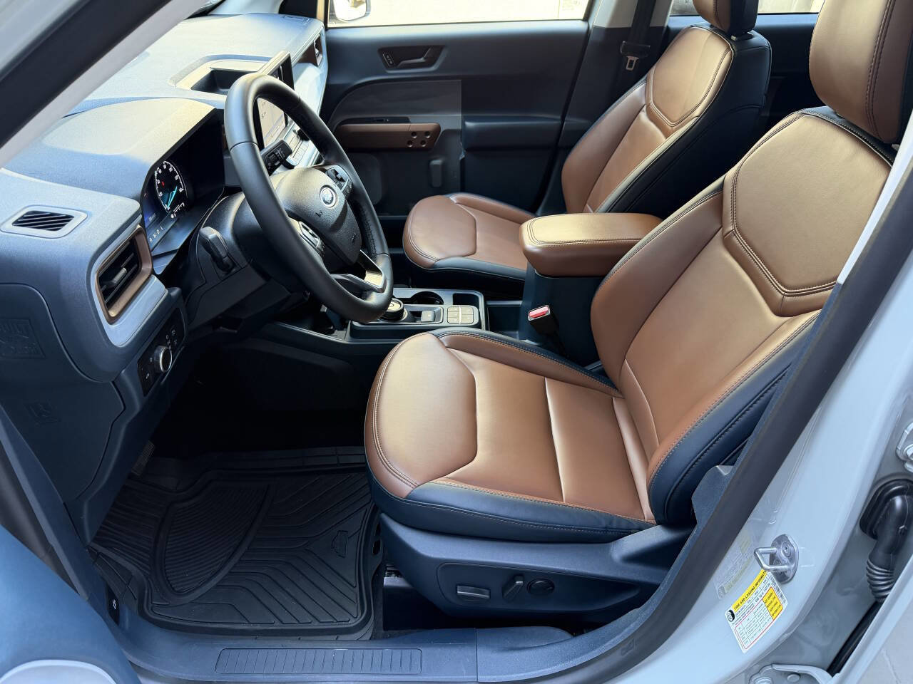 Used 2023 Ford Maverick Lariat w/ Equipment Group 500A Standard image 15