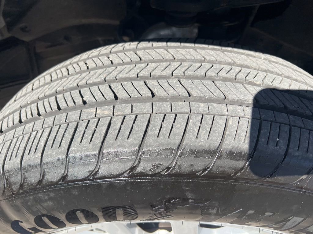 Used 2025 Toyota Tacoma SR5 AWD/4WD image 37