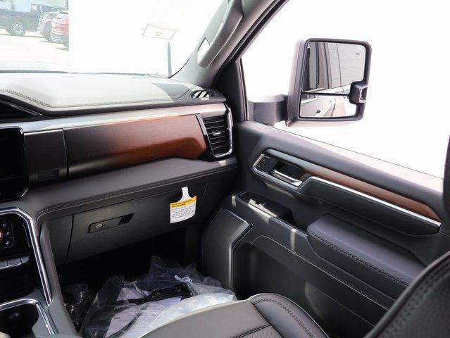 New 2025 GMC Sierra 2500 Denali w/ Technology Package image 13