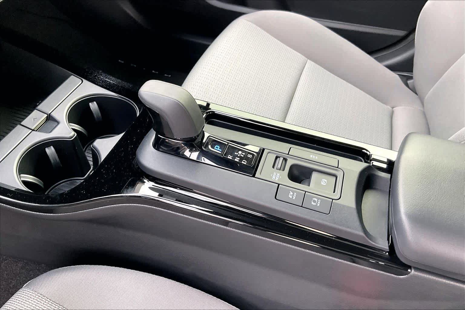 New 2026 Toyota Prius LE FWD image 7
