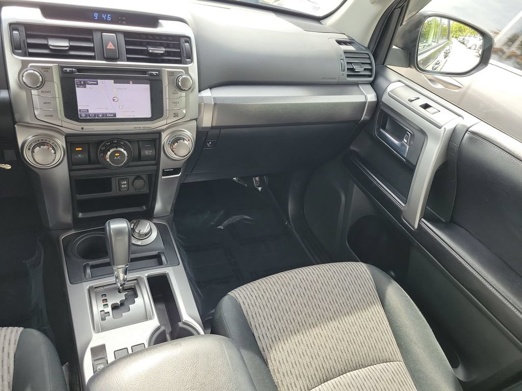 Used 2016 Toyota 4Runner SR5 AWD/4WD image 28